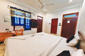 Desk - Hotel Aparna Palace (Ayodhya)