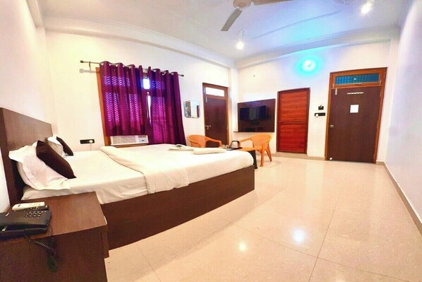 Desk - Hotel Aparna Palace (Ayodhya)