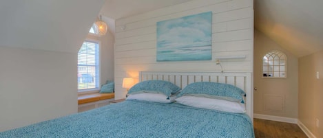 2 bedrooms, iron/ironing board, WiFi (free), bed sheets