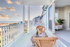 Terrace/patio - High Tide | Oceanfront 3BR with Pool & Beach Access | Ocean Point (Isle of Palms)