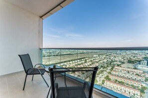 Property grounds - Skyline Studio Overlooking the Community, Only a Few Steps from the Park (Dubai)