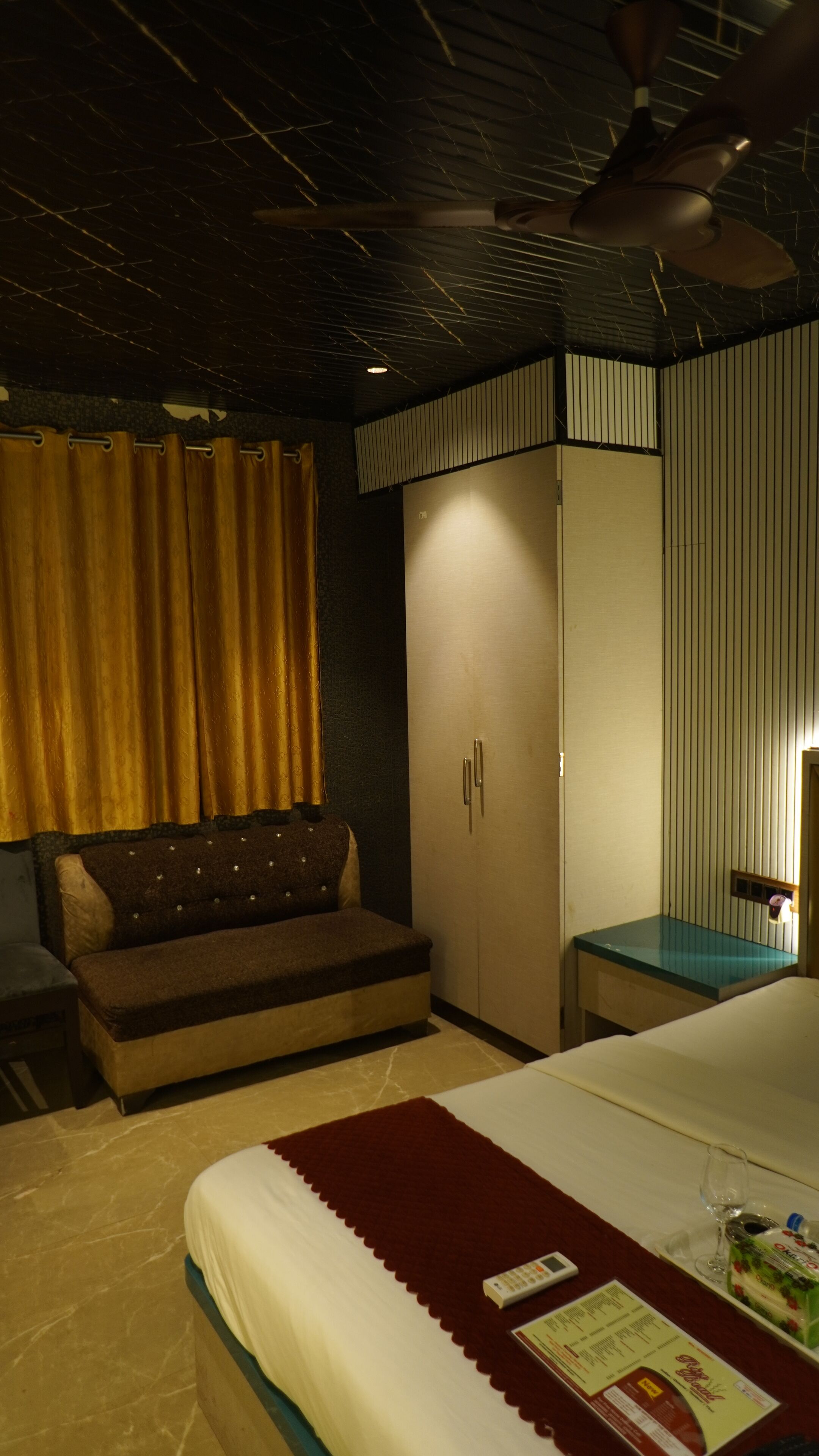 Executive Double Room | Desk, laptop workspace, iron/ironing board, free WiFi