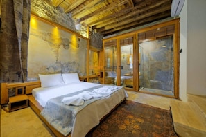 Comfort Villa, Mountain View | Blackout drapes, soundproofing, iron/ironing board - yusuf paşa konağı (Fethiye)