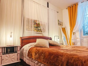 4 bedrooms, free WiFi, bed sheets - Charming cottage in Berry with garden and terrace (Crozon-sur-Vauvre)