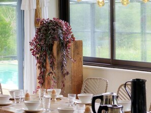 Dining - Spacious cottages with private pool, sauna, pets allowed, and parking, up to 18 people (Vivans)