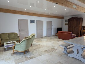 Interior - Renovated cottage with garden near Angoulême (Dirac)