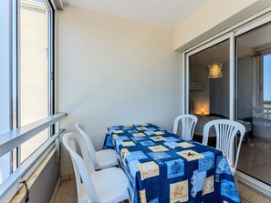 Dining - Biscarrosse-Plage: Air-Conditioned Apartment, Ocean View, 4 Pers, Parking (Biscarrosse)