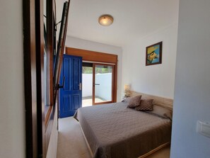 3 bedrooms, WiFi (free) - Charming house in L'Escala with communal pool (L'Escala)