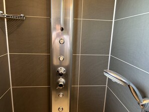 Bathroom - Duplex in Bormes-les-Mimosas, near beach, garage (Bormes-les-Mimosas)
