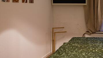 Fer et planche Ă repasser, Wi-Fi, draps fournis