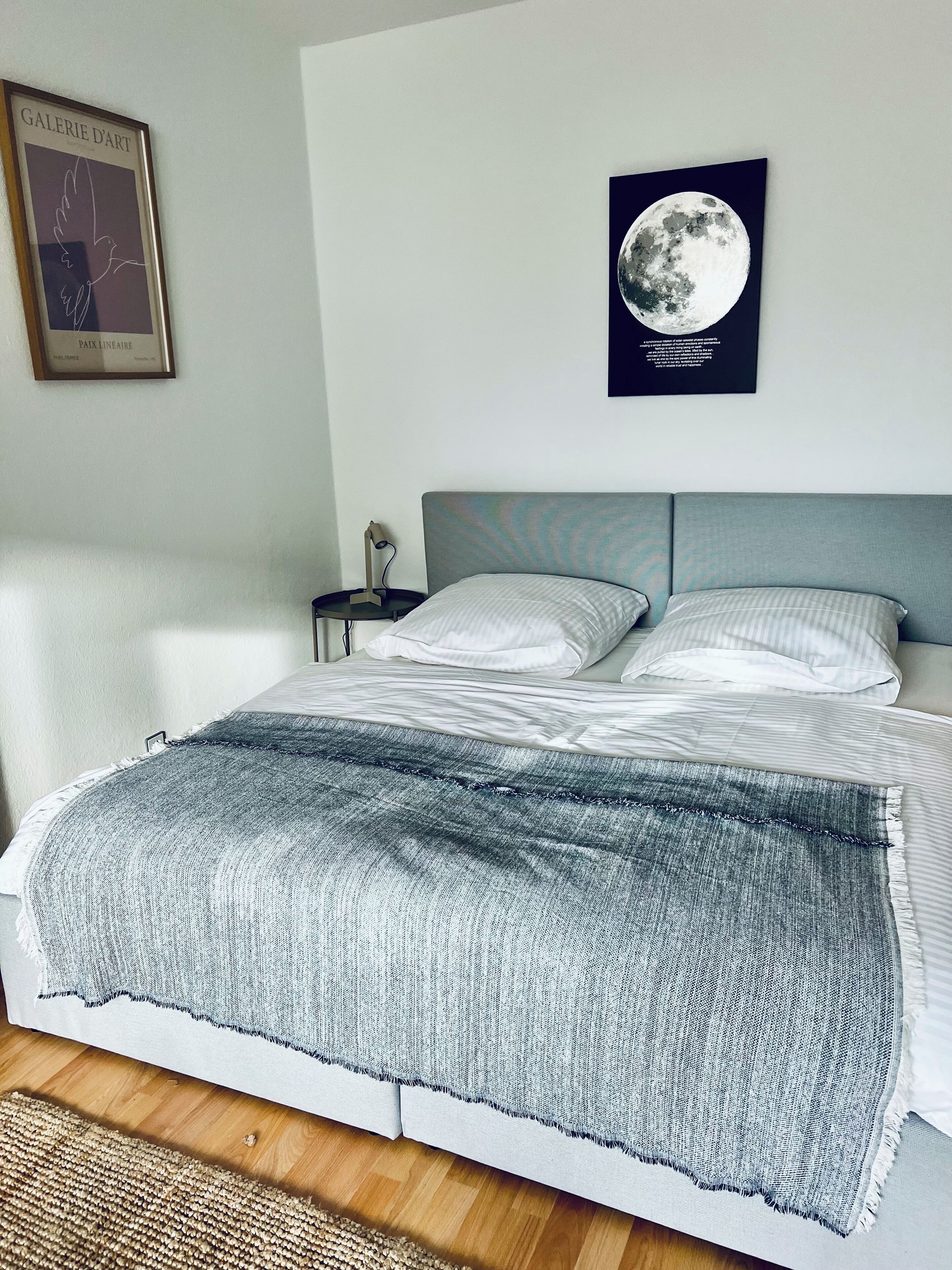 1 soverom, strykejern/-brett, internettilgang og sengetøy