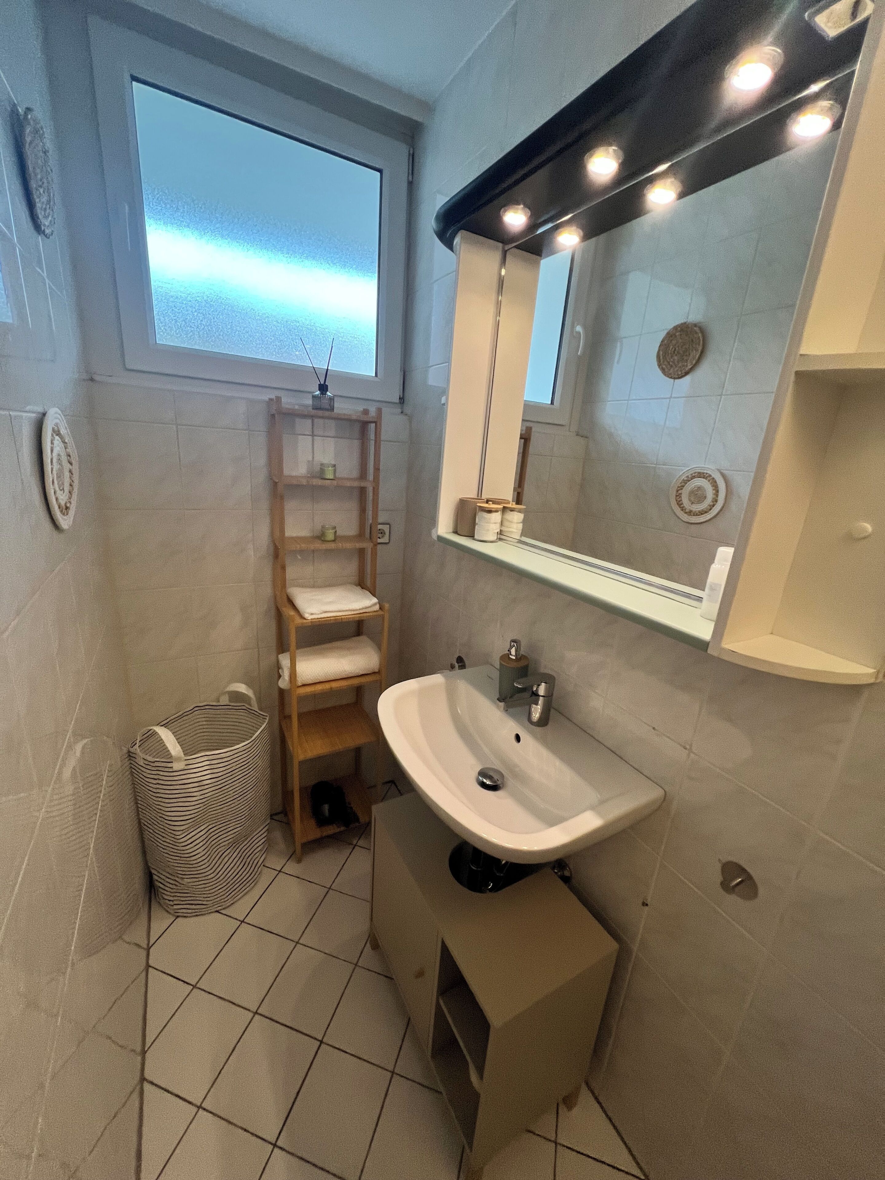 淋浴设施、吹风机、毛巾、肥皂