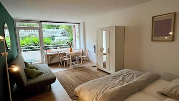 熨斗/熨衣板、上网接入、床单