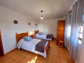 2 Schlafzimmer, Bügeleisen/Bügelbrett, Reisekinderbett, kostenloses WLAN