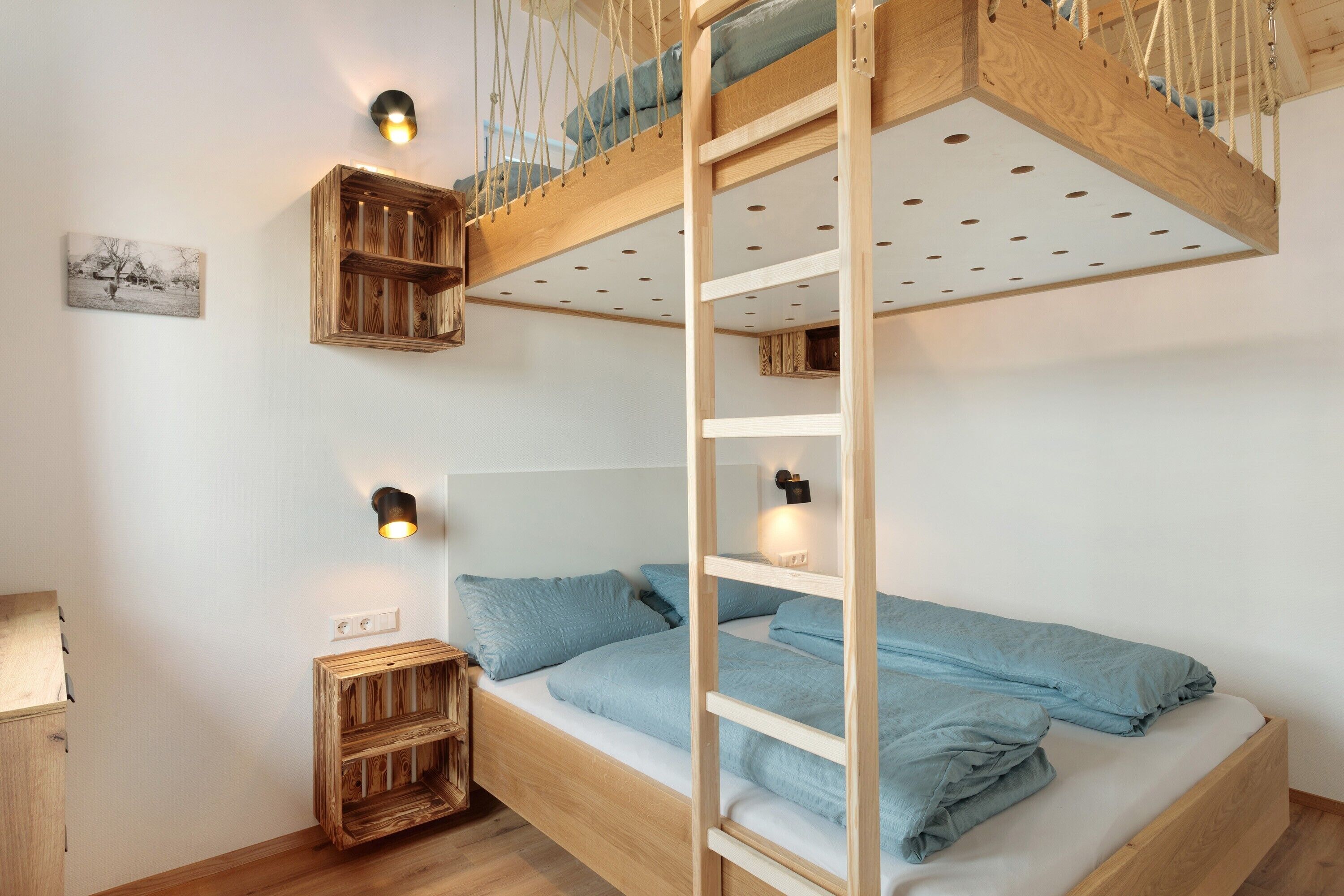 WiFi, bed sheets