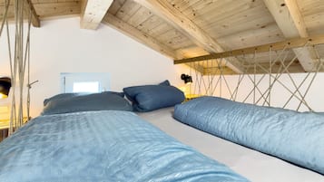 WiFi, bed sheets