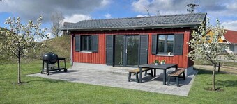 Holiday Home 'Haus Kirsche' with Private Terrace, Wi-Fi & AC – Dog Friendly
