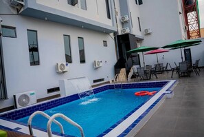 Pool - De-Oma Villa Hotel And Apartment (Benin City)