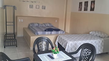 Triple Room | Laptop workspace, blackout drapes, iron/ironing board, free WiFi