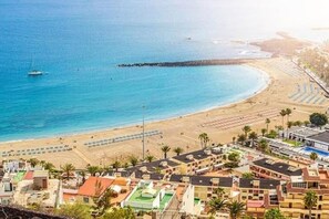 Beach - Diamond Los Cristianos Apartment (Los Cristianos, Arona, Tenerife)