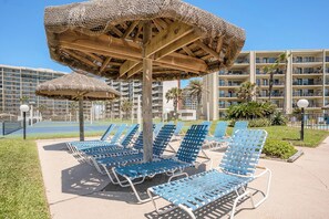 Property grounds - Saida IV 401 - Beach views, resort amenities, 2-bedroom plus sofa bed (South Padre Island)
