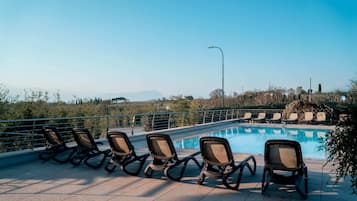 Piscina stagionale all'aperto