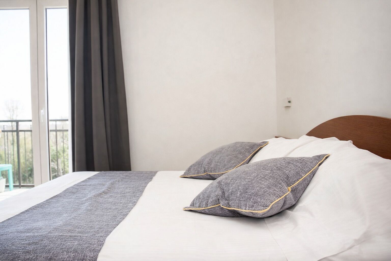 Caja de seguridad en la habitación, escritorio y wifi gratis 