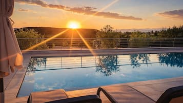 Piscina stagionale all'aperto