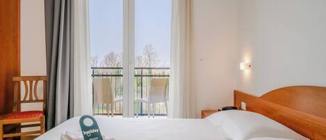 ห้องซูพีเรียทริปเปิล | ตู้นิรภัยในห้องพัก, โต๊ะทำงาน, Wi-Fi ฟรี, ผ้าปูที่นอน