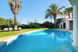Pool - Luxury private family villa (Portimão)