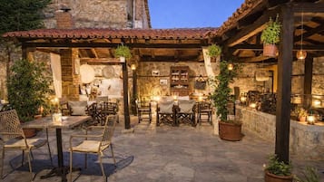 Studio | 1 bedroom, Internet