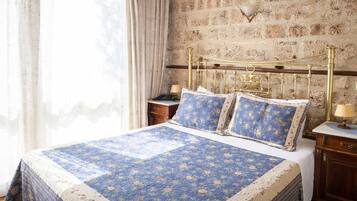 Studio | 1 bedroom, Internet