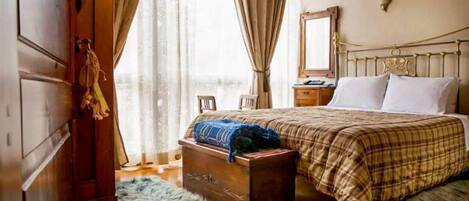 Studio | 1 bedroom, Internet