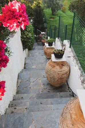 Apartment | 2 bedrooms, soundproofing, Internet - Stratigato Garden Getaway Near Chios Town (Chios)