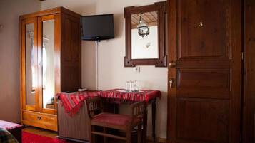 Studio | 1 bedroom, Internet