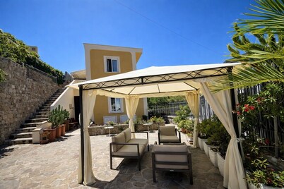 Hotiday Ponza Scogliera