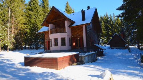 Villa Luxury Love Chalet by Villas Guide