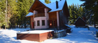 Villa Luxury Love Chalet by Villas Guide