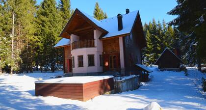 Villa Luxury Love Chalet by Villas Guide