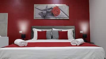 Suite, balcón | Sistema de insonorización y wifi gratis