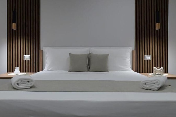 Deluxe Double Room, Balcony | Soundproofing, WiFi (free)