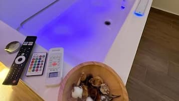 Superior Suite | Bathroom