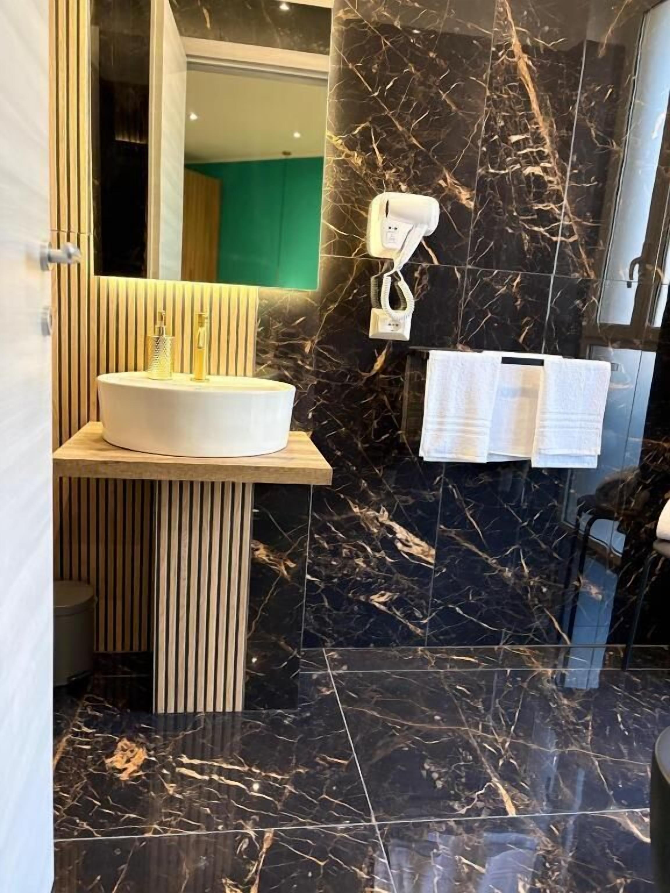 Deluxe-Suite, Balkon | Badezimmer