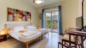 Una cassaforte in camera, una scrivania, Wi-Fi gratuito