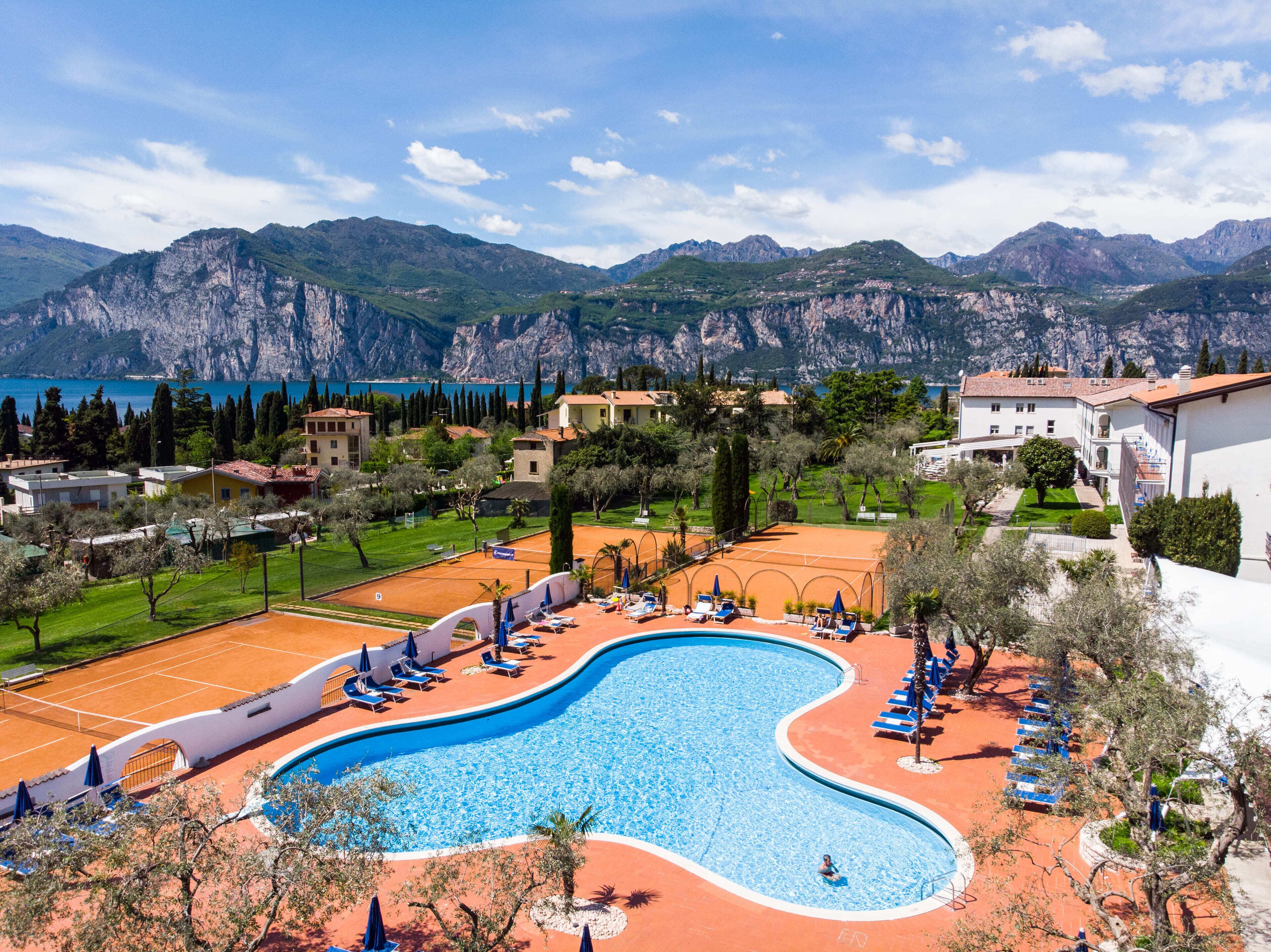 Außenpool (je nach Saison geöffnet)