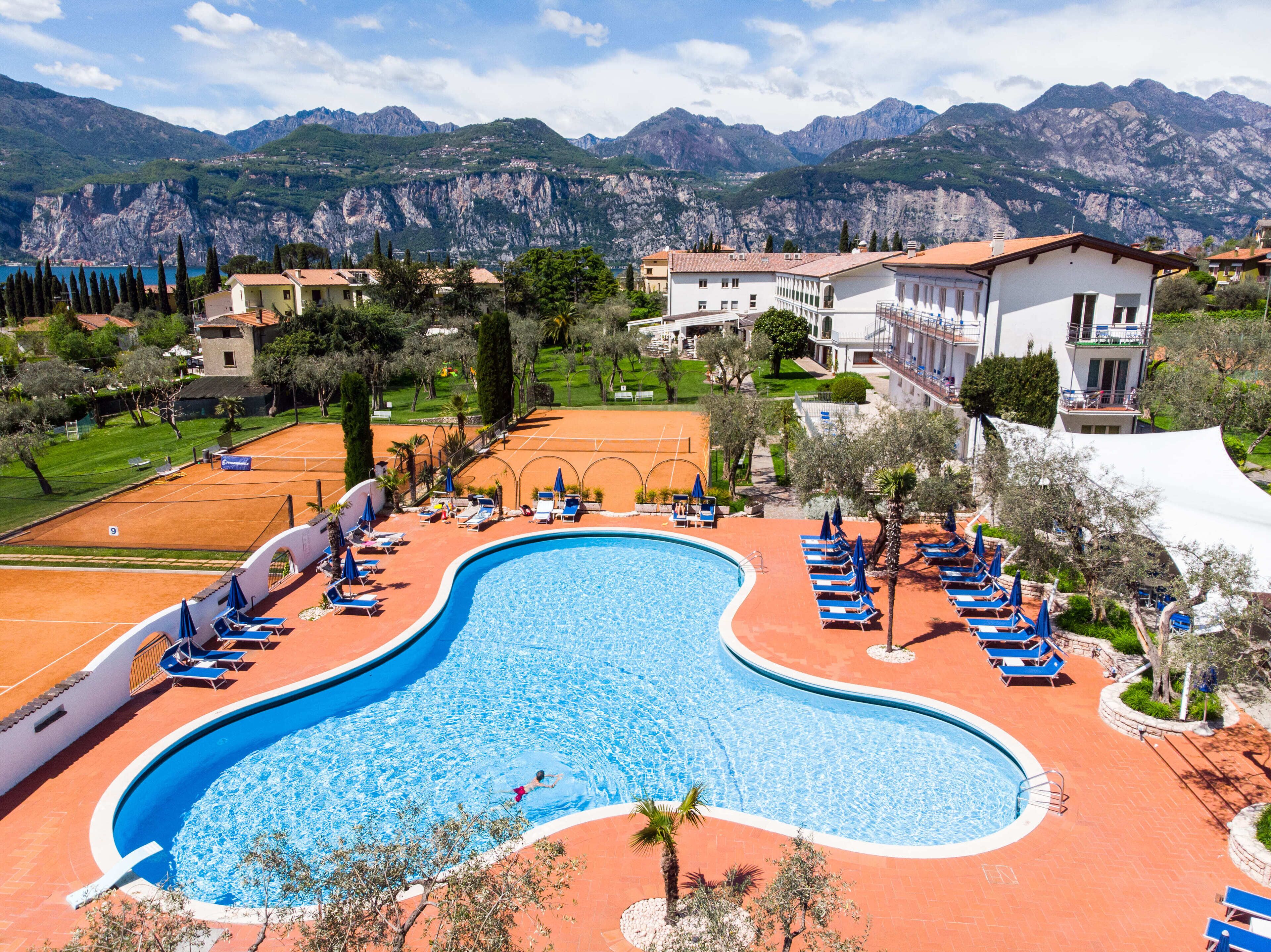 Seasonal outdoor pool