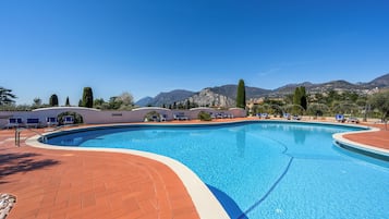 Außenpool (je nach Saison geöffnet)