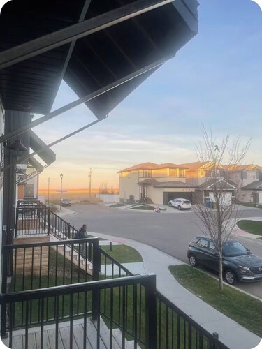 A gorgeously cozy 1-bedroom apartment to keep you comfy while you enjoy Regina