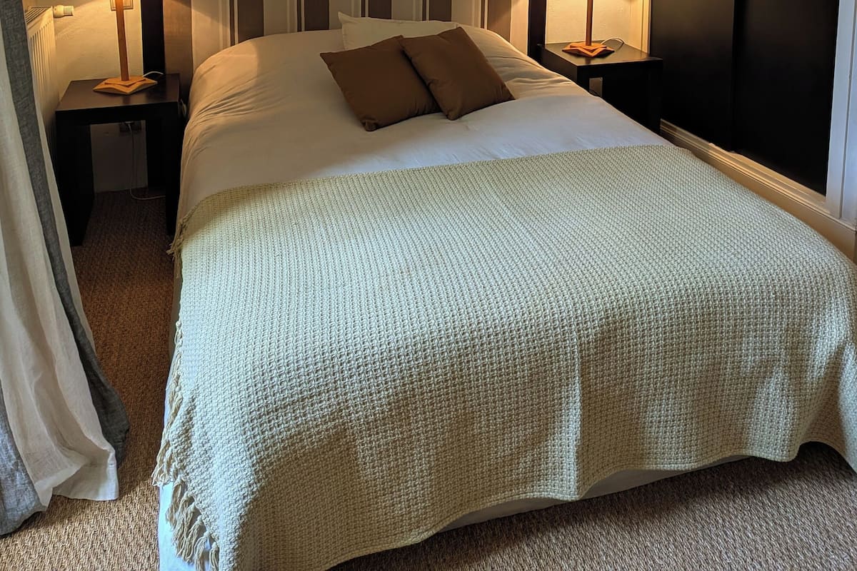 Double Room, Valley View | Desk, laptop workspace, free WiFi