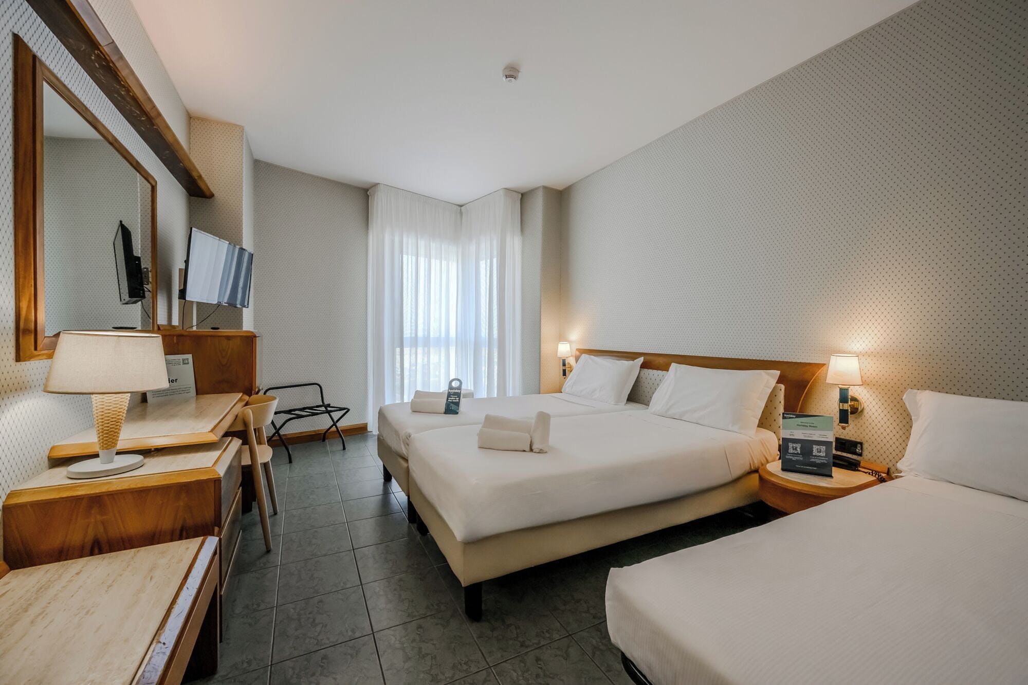 Triple Room | In-room safe, free WiFi